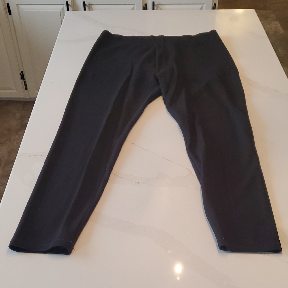 Ladies black leggings, Lou & Grey for Loft, size L